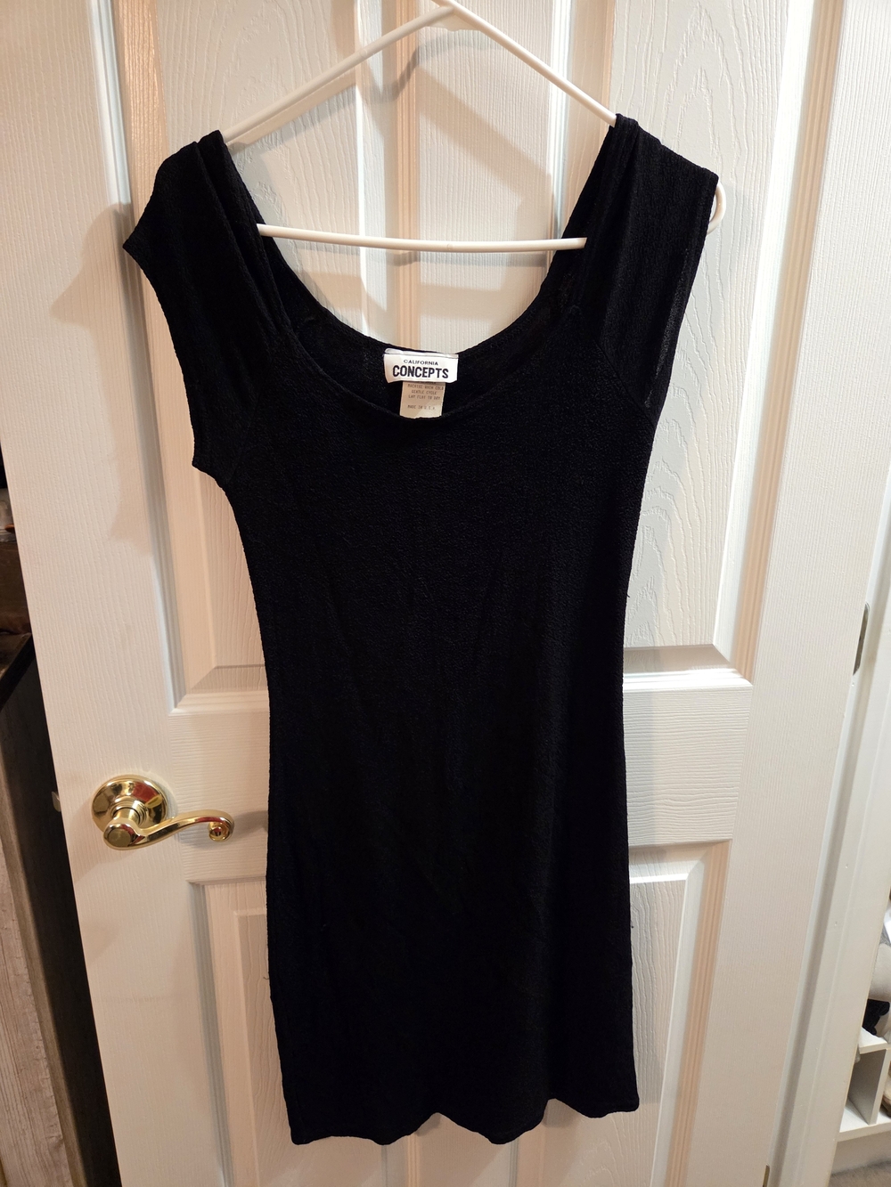 CONCEPTS Black Scoop Neck Mini Dress — Sleek Everyday Style